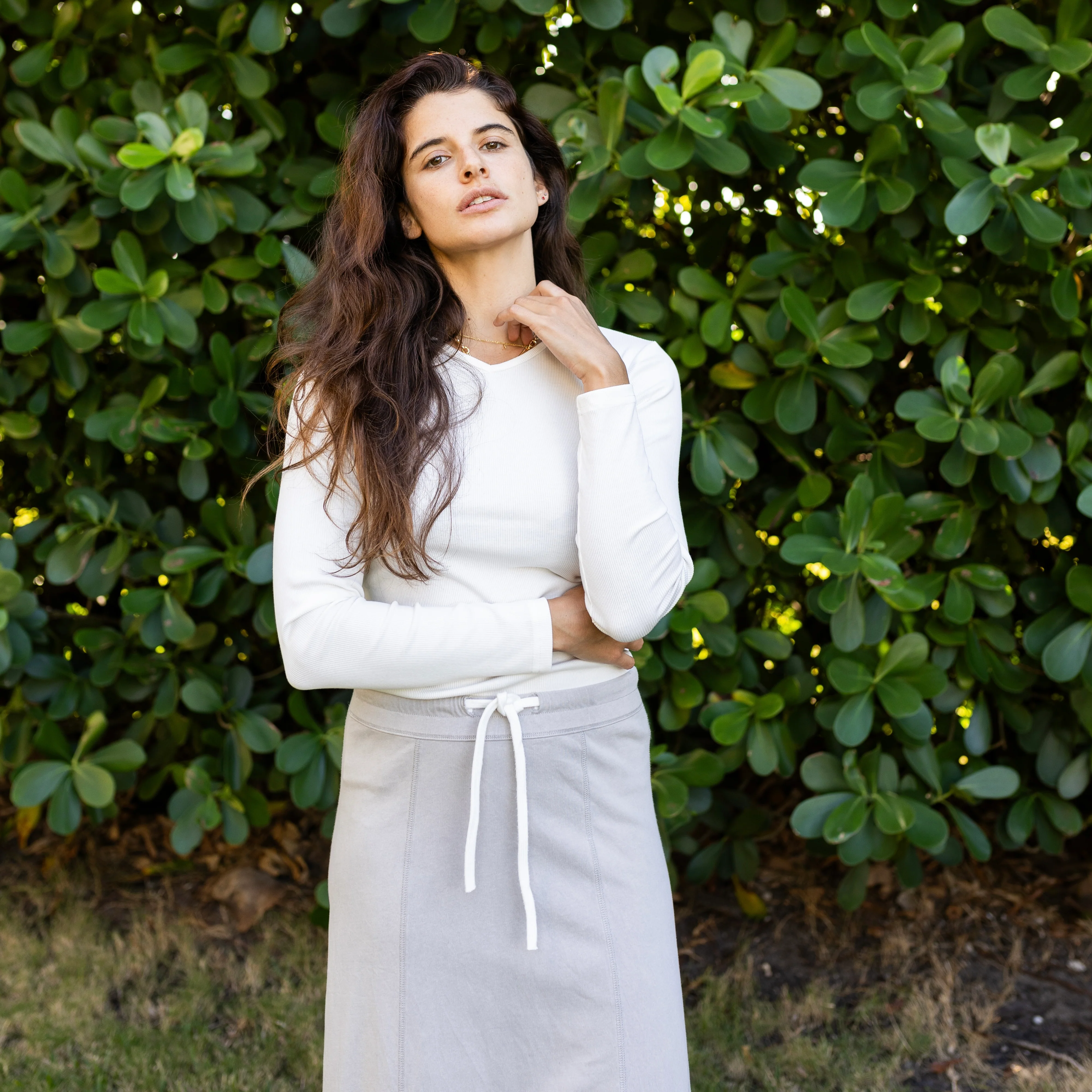 Ribbed V-neck Tee| White - Image 4