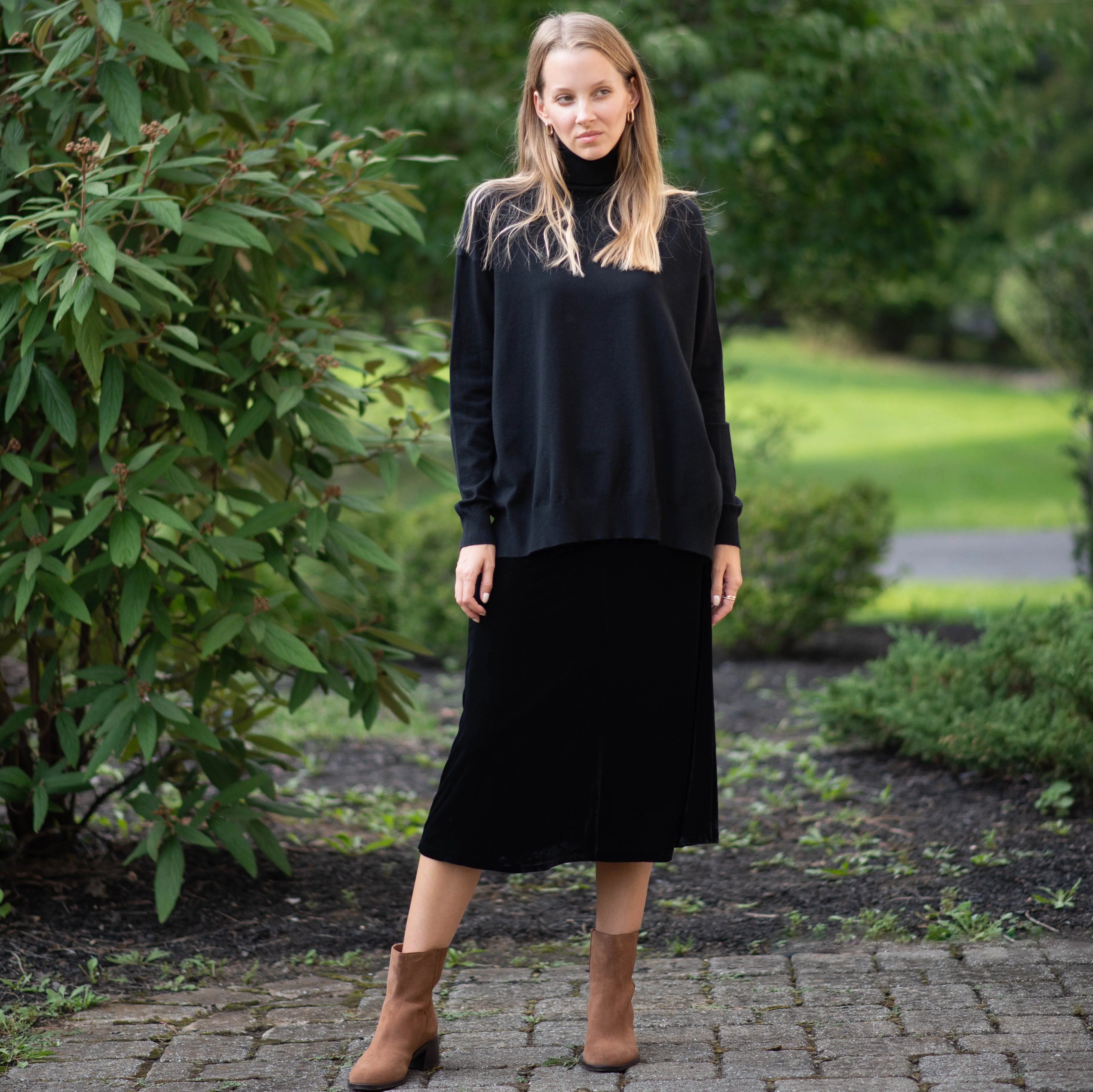 Velour Midi Skirt | Black [Final Sale] - Image 4