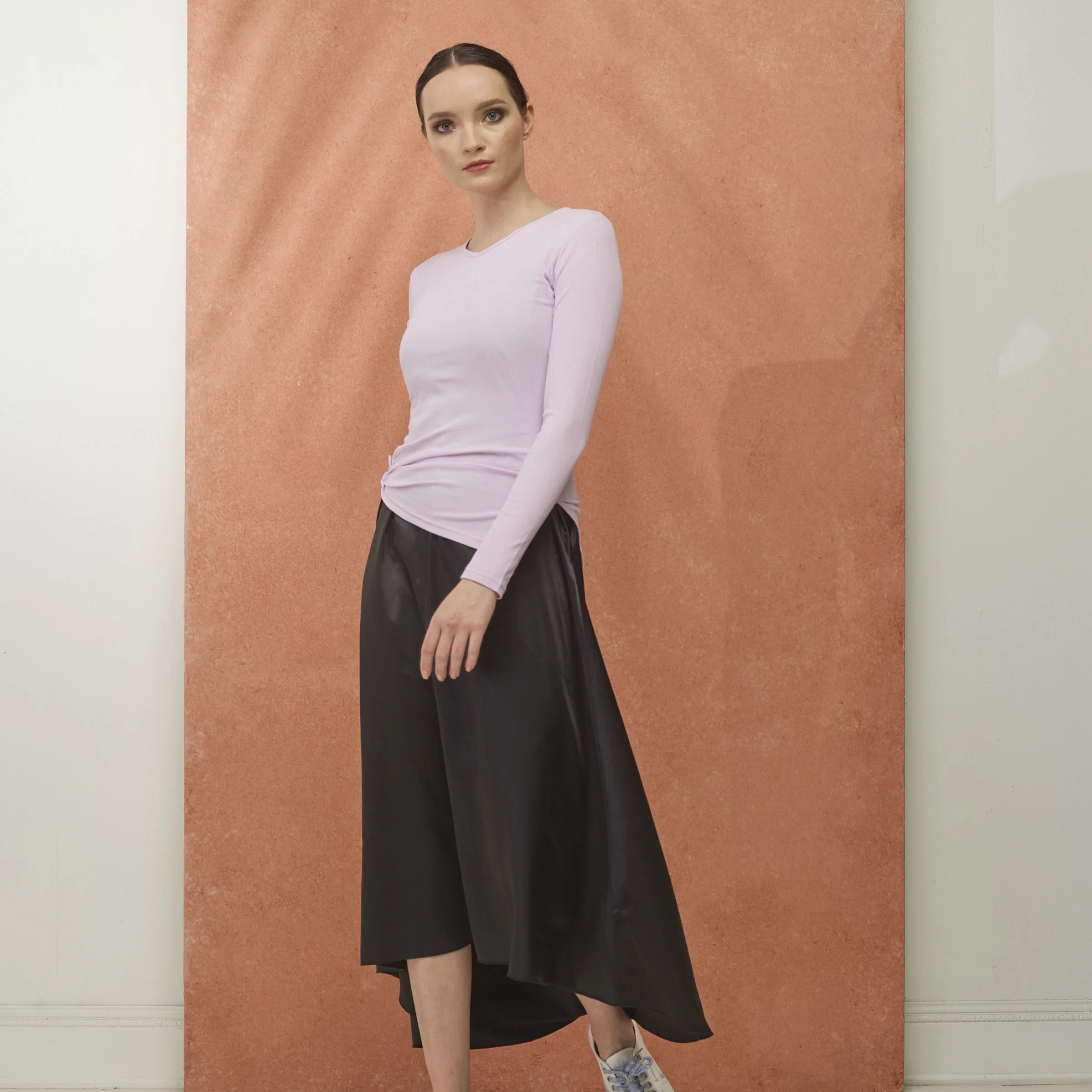 Ribbed V-neck Tee | Lavender - Image 7